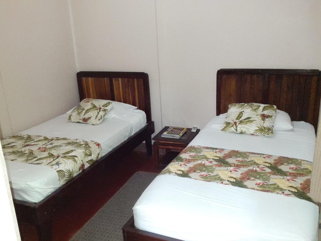Cabinas Tropicales Пуерот-Хіменес Екстер'єр фото