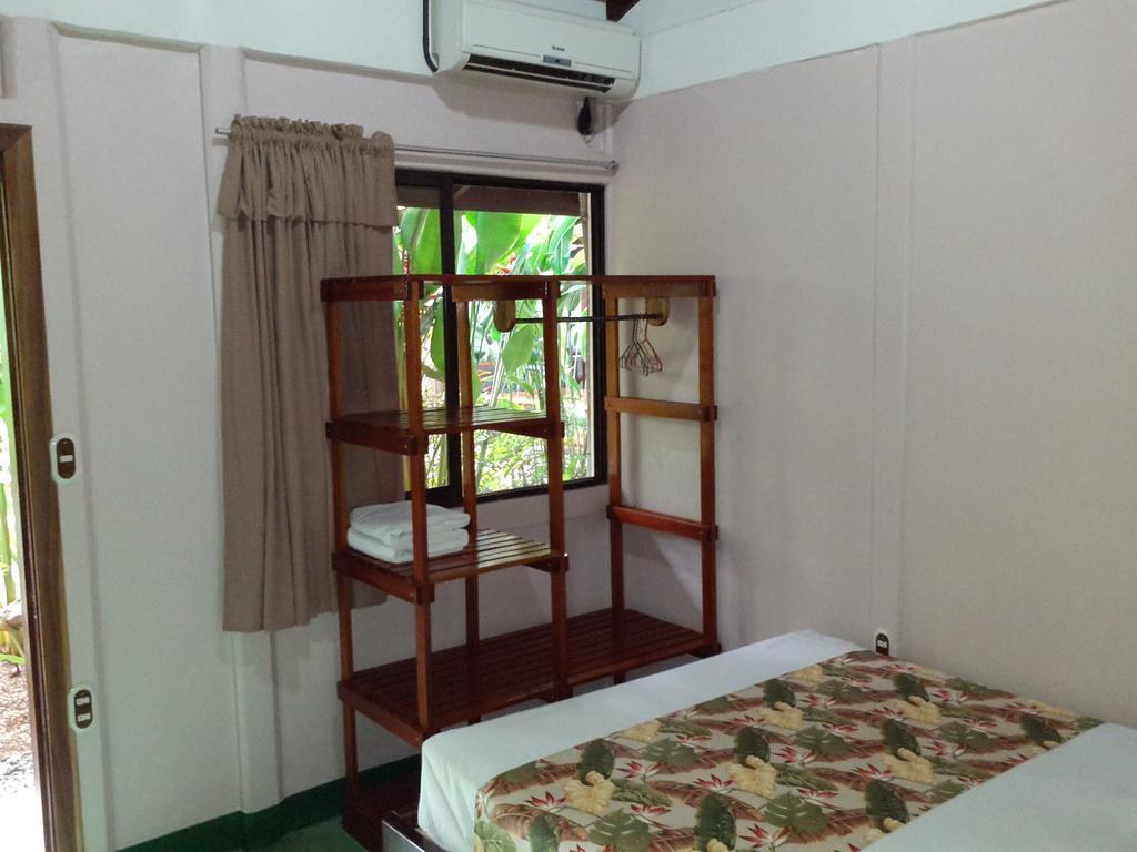 Cabinas Tropicales Пуерот-Хіменес Екстер'єр фото