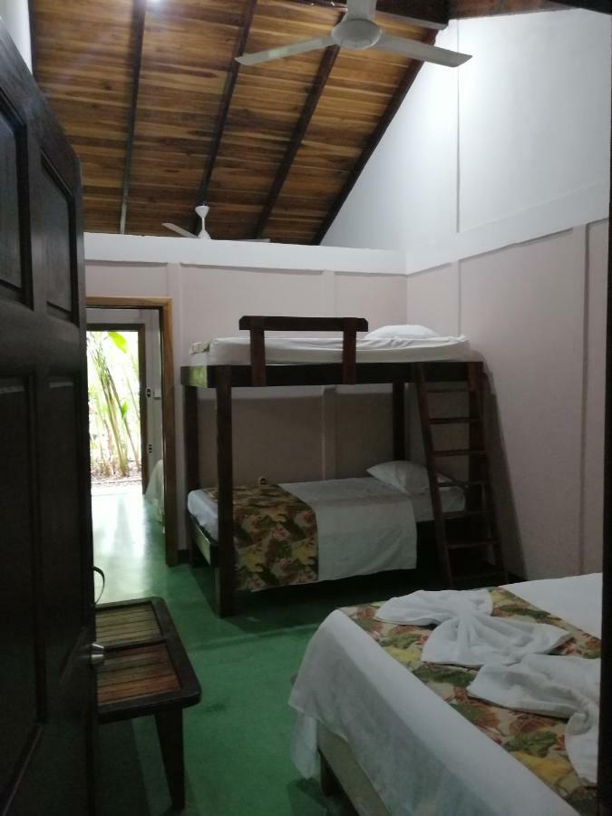 Cabinas Tropicales Пуерот-Хіменес Екстер'єр фото